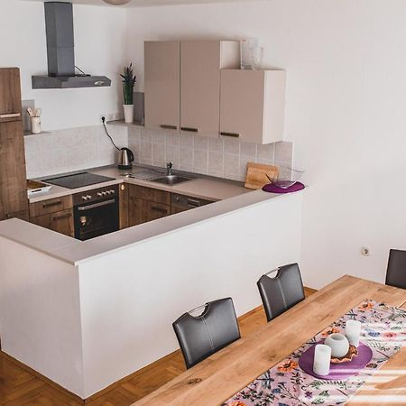 Helles 3 Schlafzimmer Apartment Zwischen Zagreb Zentrum & Natur Экстерьер фото